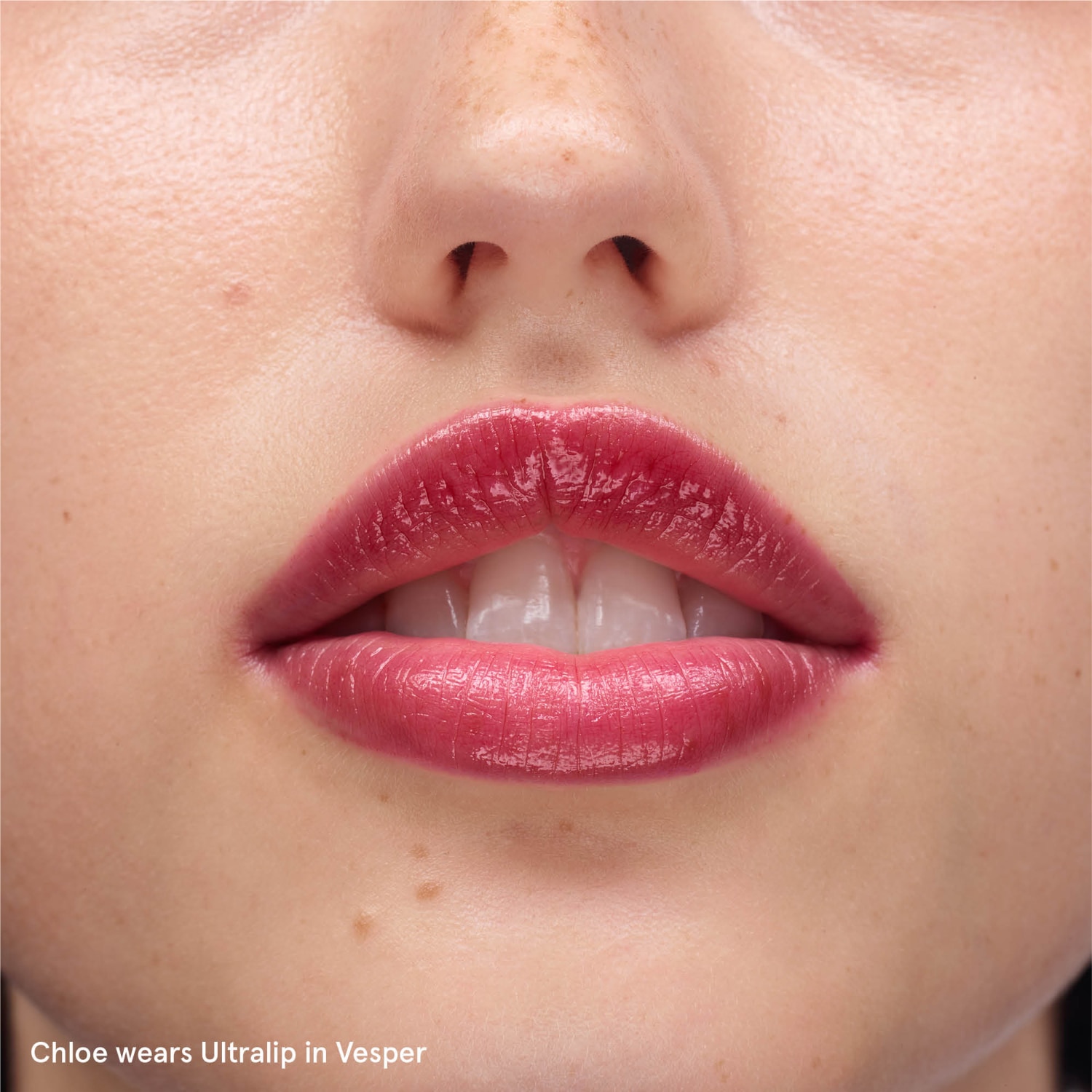 ULTRALIP HIGH SHINE LIPSTICK (LABIAL EN BARRA CON ÁCIDO HIALURÓNICO)
